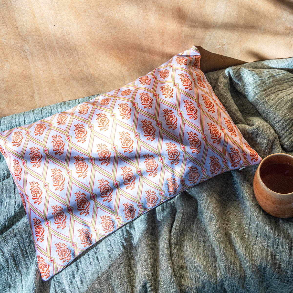 Housse de coussin en velours HINDI lila, VENT DE BOHÈME