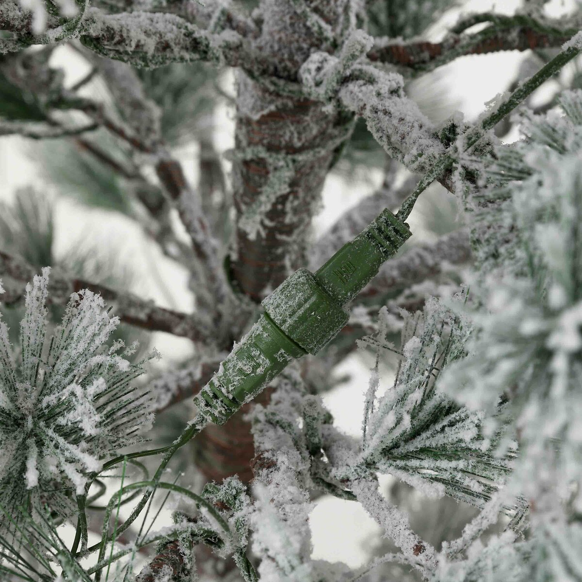 7ft Flocked Pine LED Christmas Tree green, ÉDITÉ