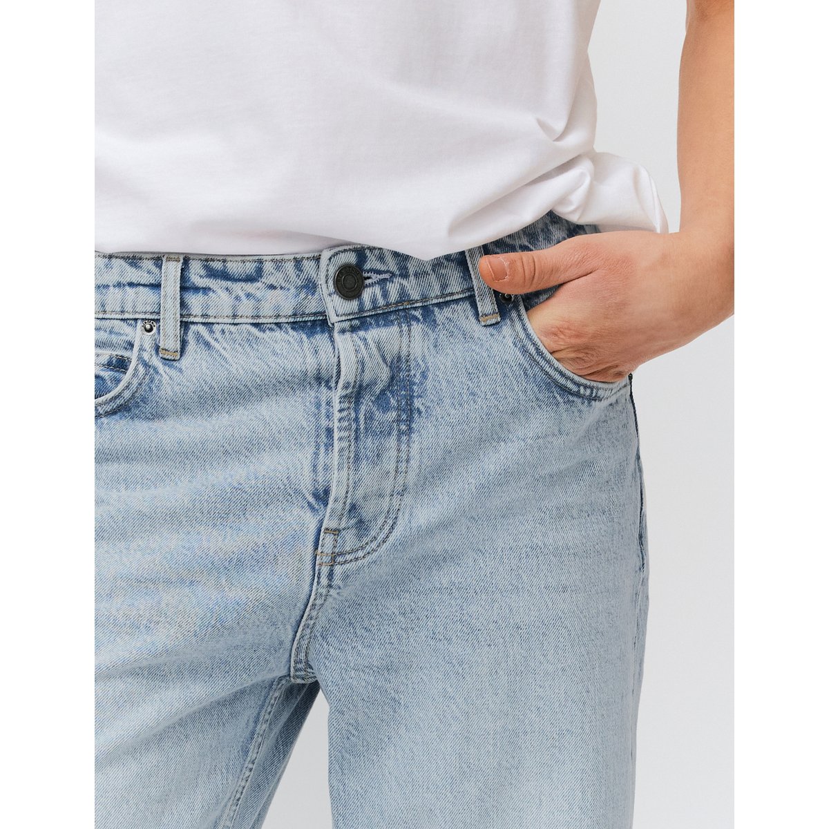 Jean relaxed bleach bleu clair, BZB