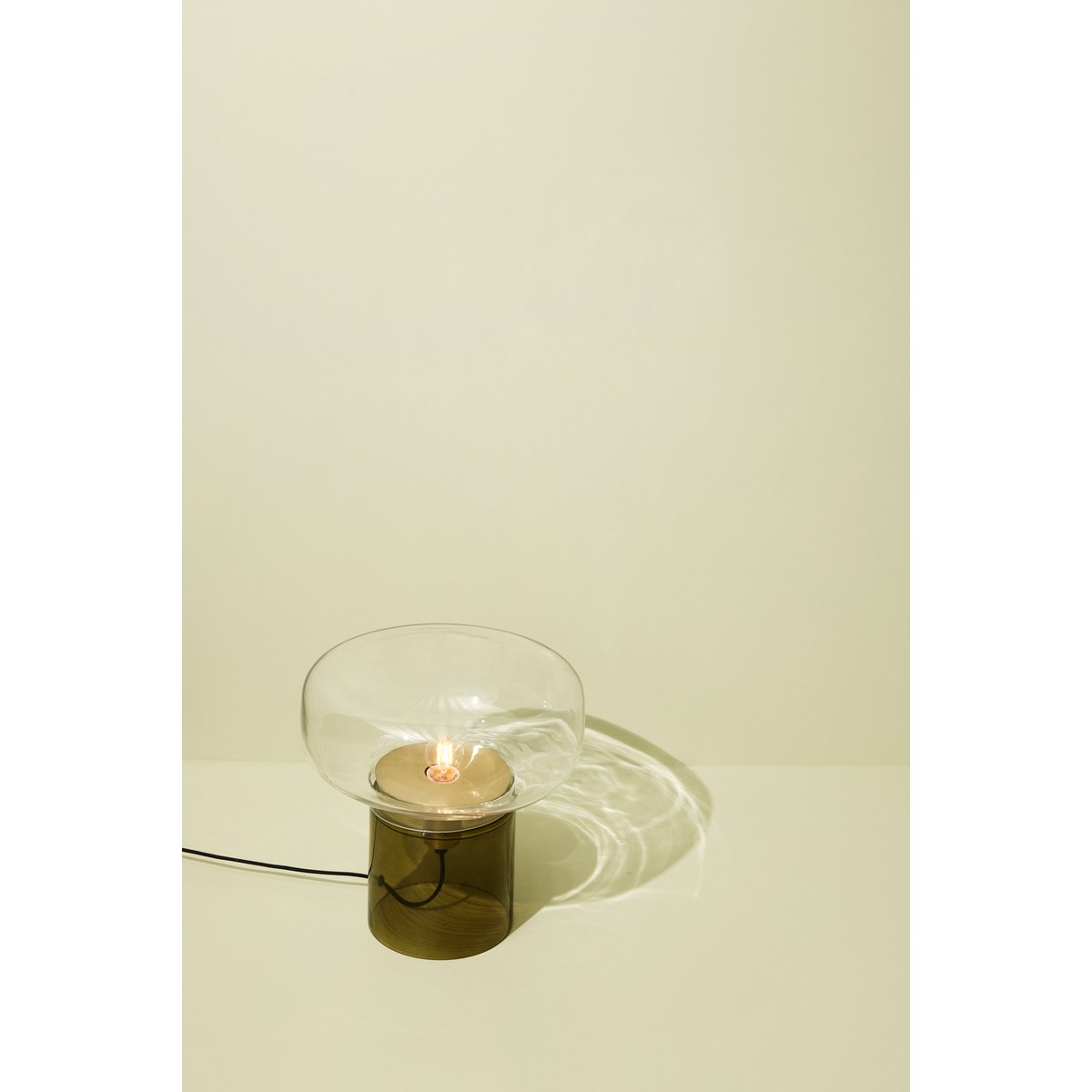 Lampe de table en verre CRAVE vert, HUBSCH