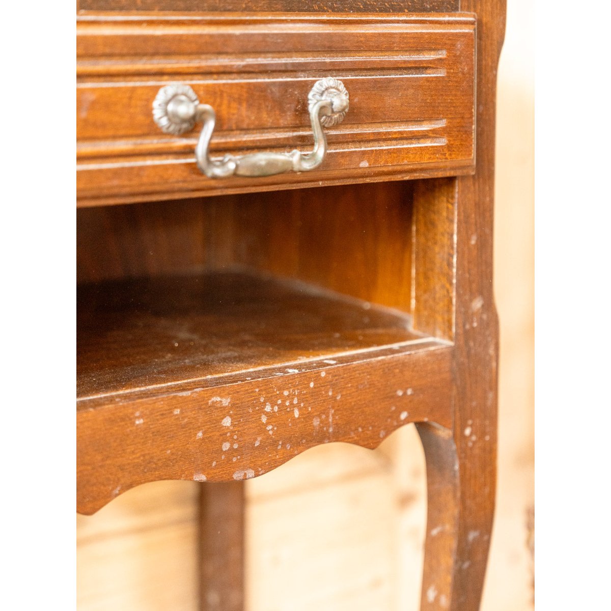 Paire de tables de chevet en bois Odile N°1494 - Bon état bois foncé, DEBONGOUT