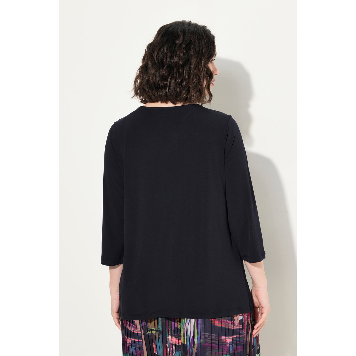 T-shirt avec décolleté drapé et manches 3/4. marine, ULLA POPKEN