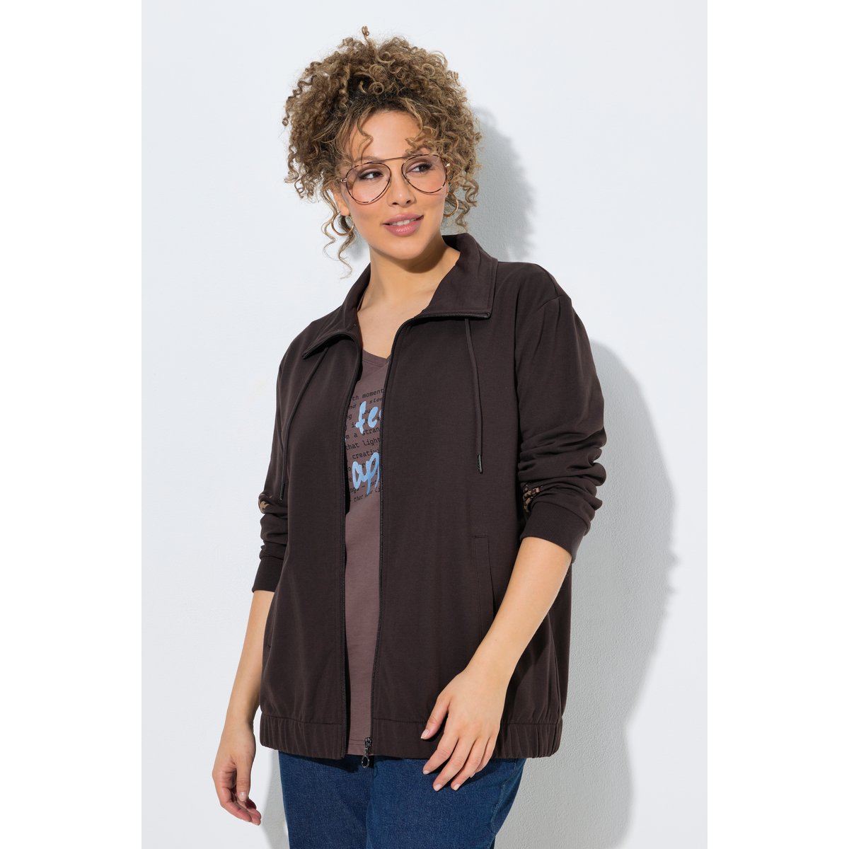 Veste en molleton avec étoiles acajou, ULLA POPKEN