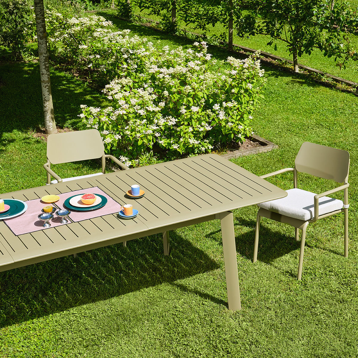 Table de jardin en aluminium kaki extensible 6/10 pers. SARO kaki_clair, BERAH GETAH