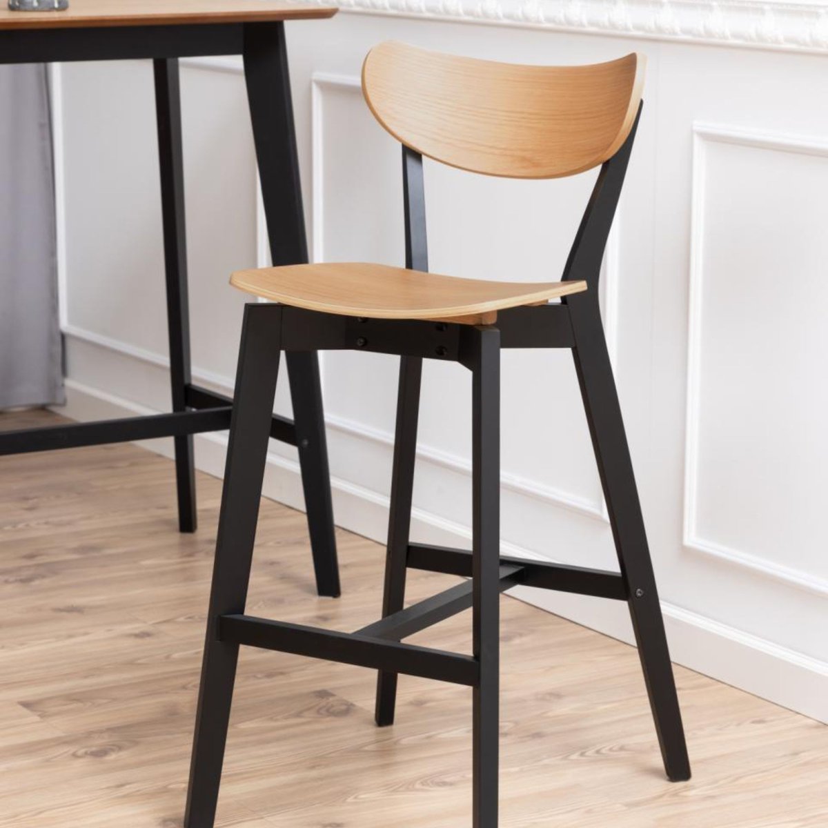 Tabourets de bar scandinaves en bois (lot de 2) - LETA chêne, HELLIN, DEPUIS 1862