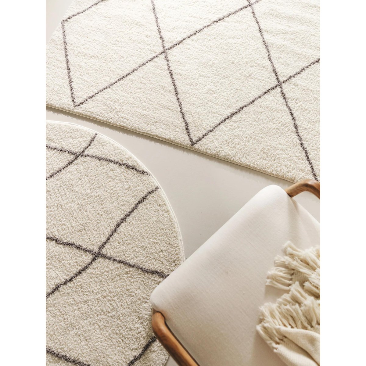 Tapis rond à poils longs BENNO crème, BENUTA 