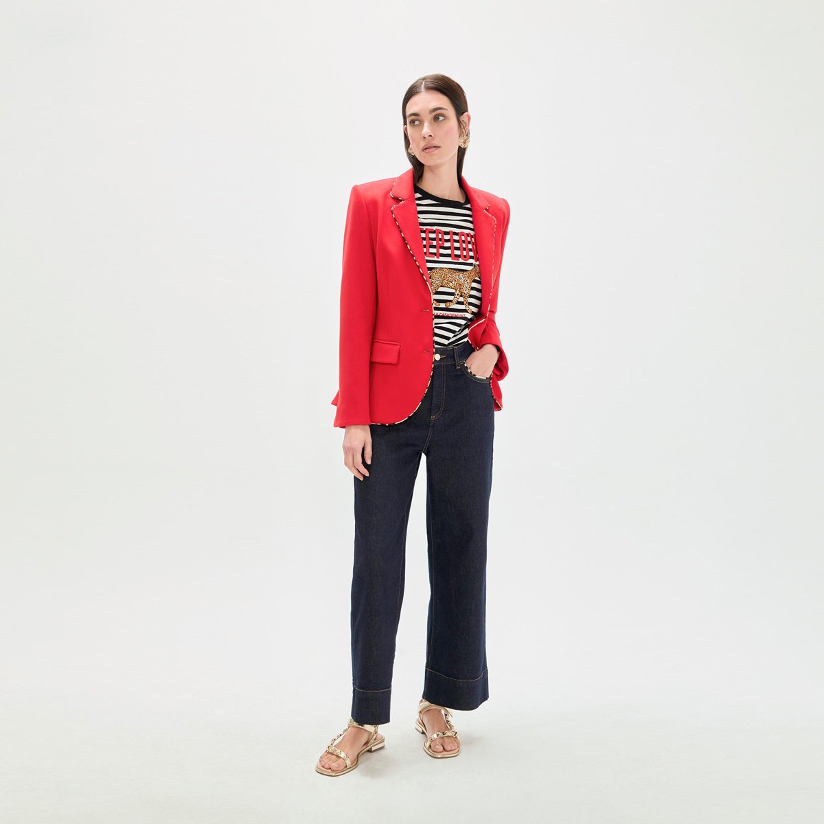Blazer structuré à épaulettes col à revers rouge, LOLA CASADEMUNT