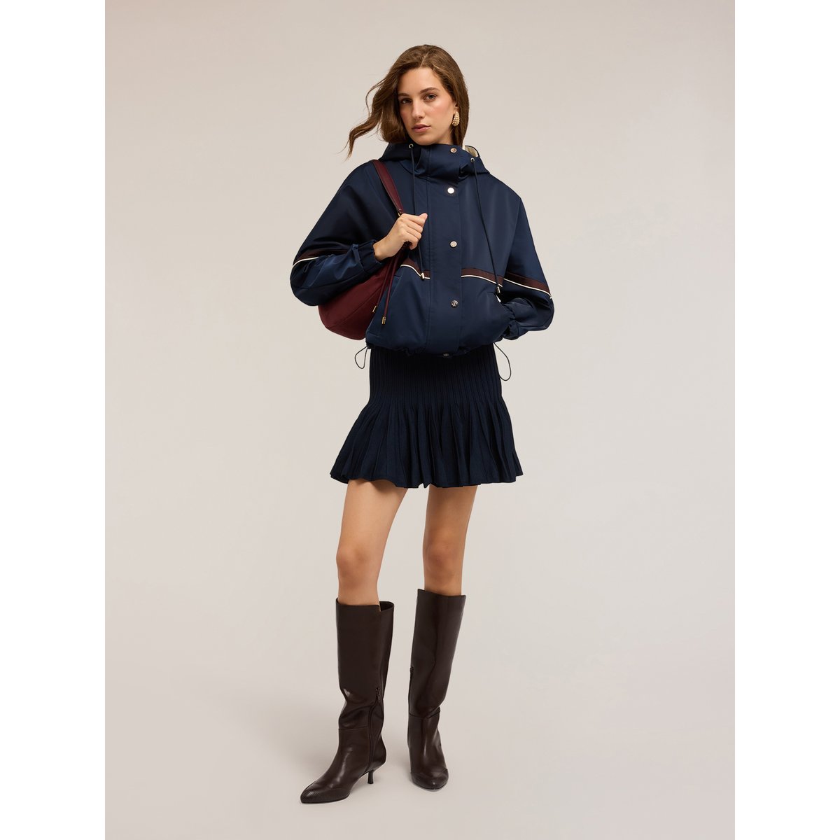 Mini-jupe évasée en maille bleu, MOTIVI