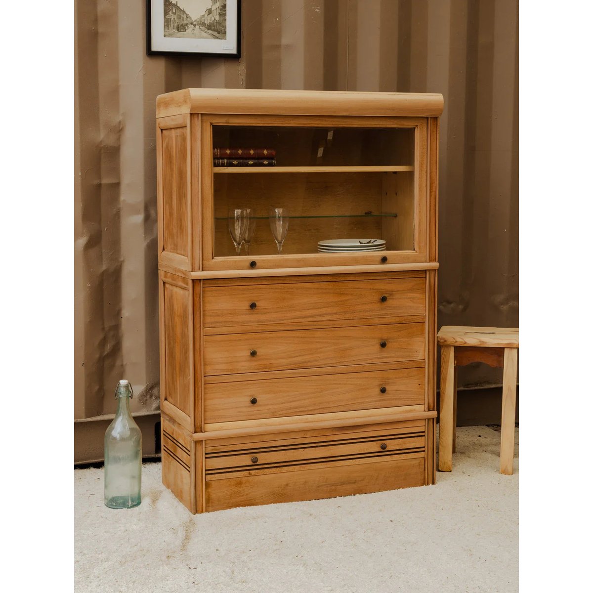 Vitrine en bois Victoria N°201 - Bon état bois clair, DEBONGOUT