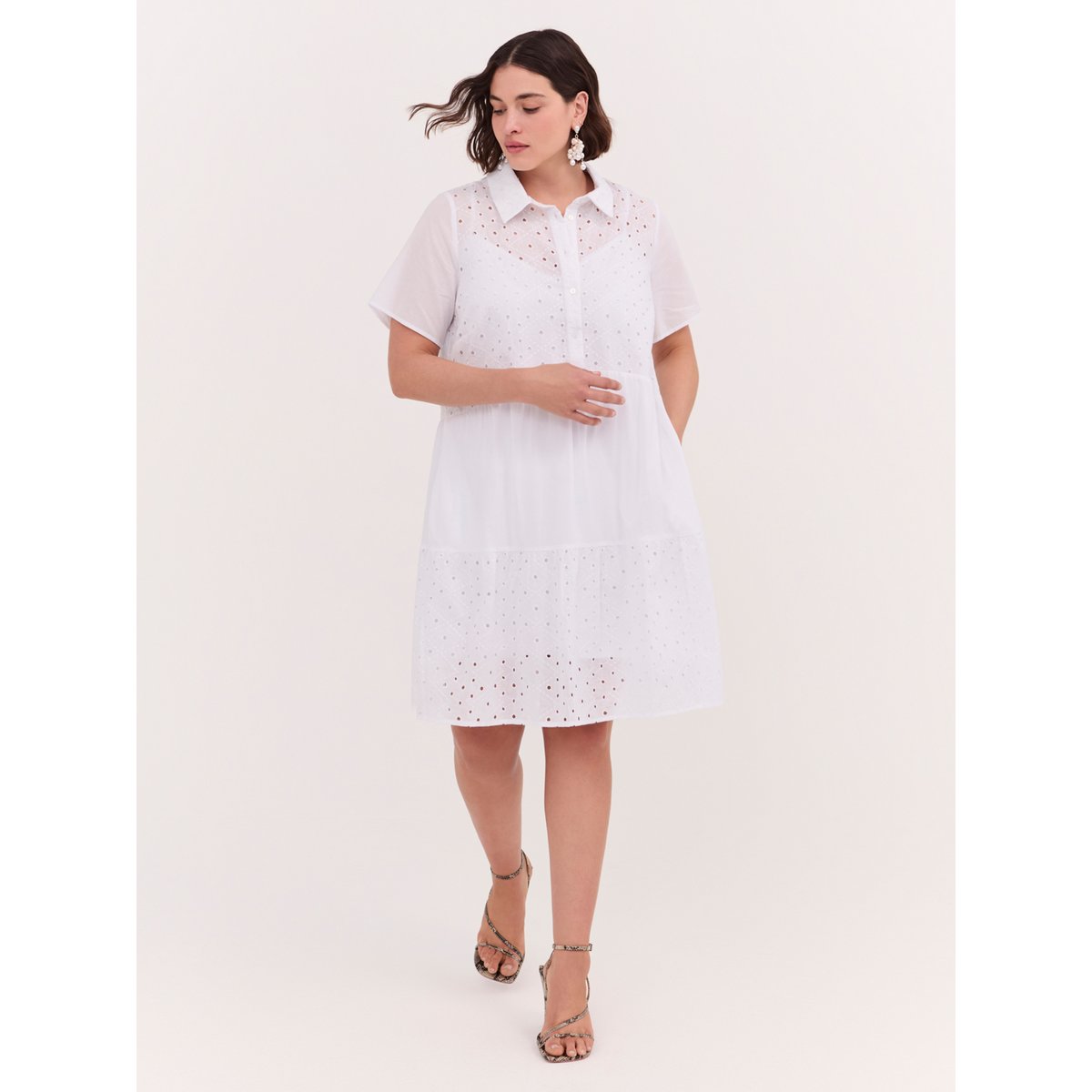 Robe à volants souriante à Sangallo blanc, FIORELLA RUBINO