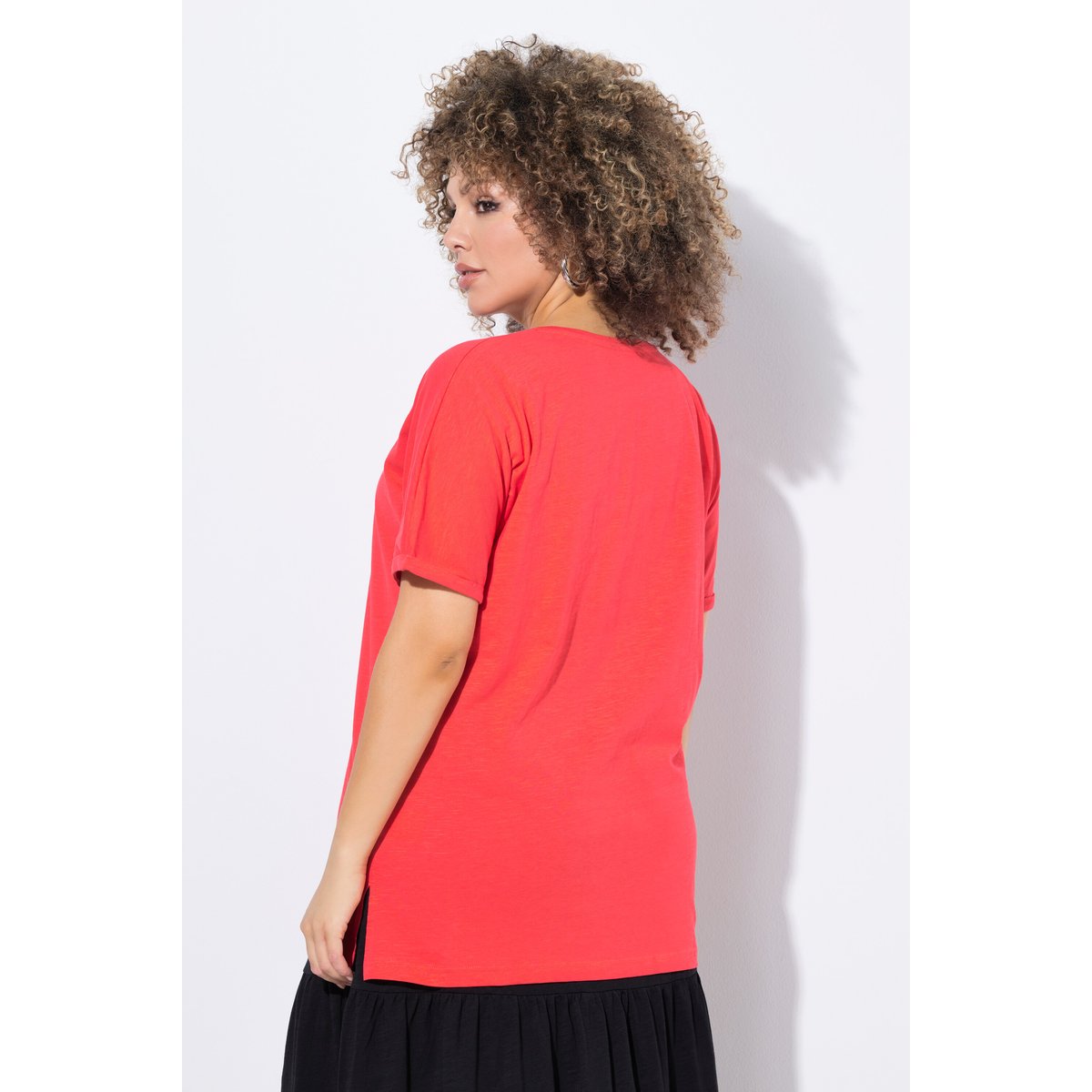 T-shirt oversize. Motif nœuds. Décolleté rouge clair, ULLA POPKEN