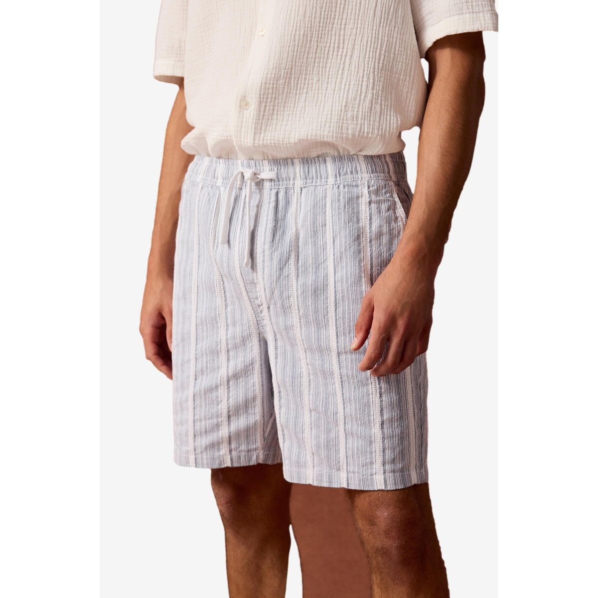 Short rayé avec cordon de serrage 100 % coton bleu/blanc, NEXT