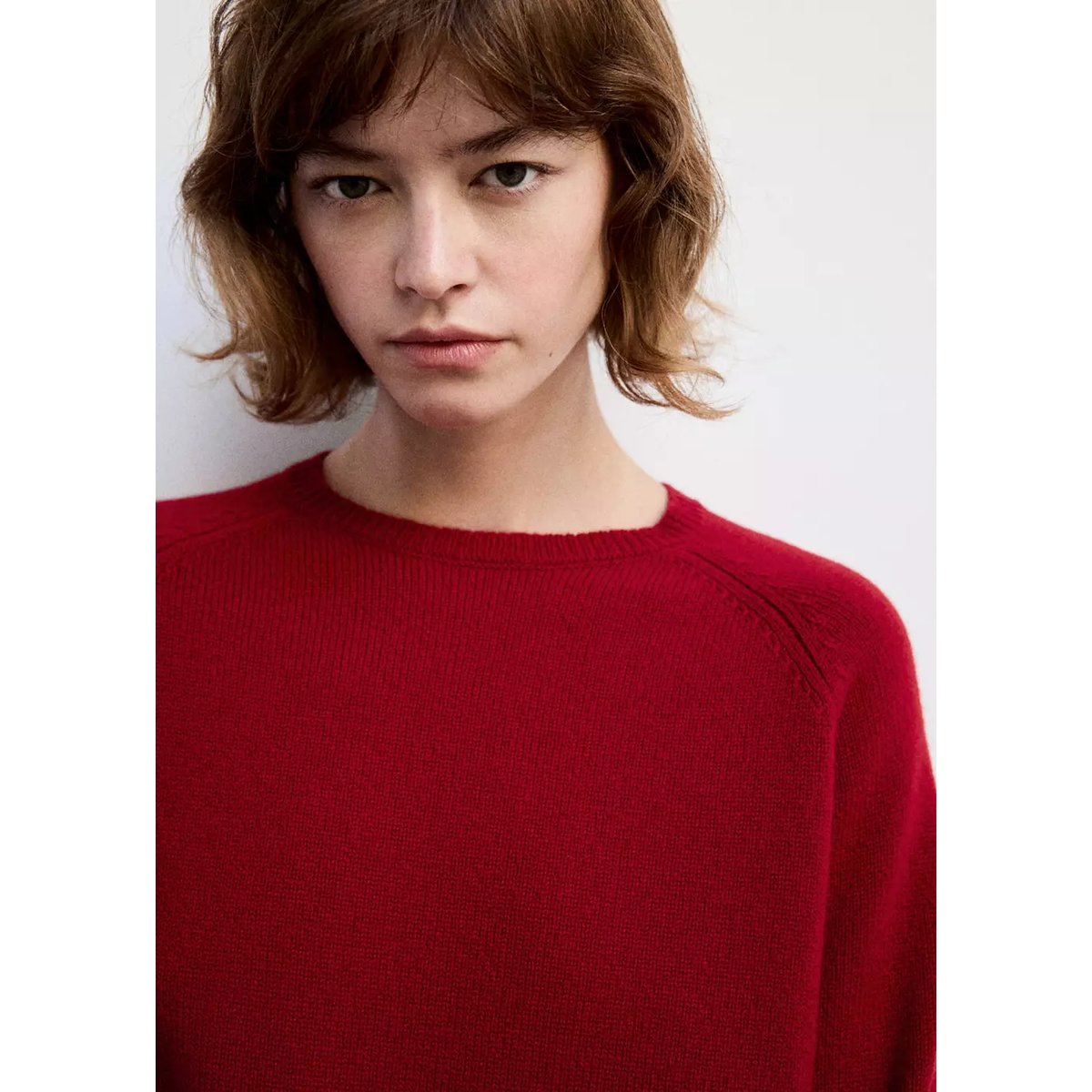 Blouse à pois avec foulard rouge, MANGO