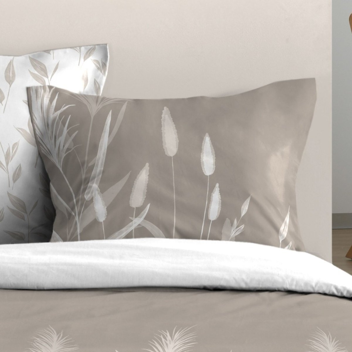 Housse de couette 100% coton 57 fils + 2 taies d’oreiller beige, DECORATIE