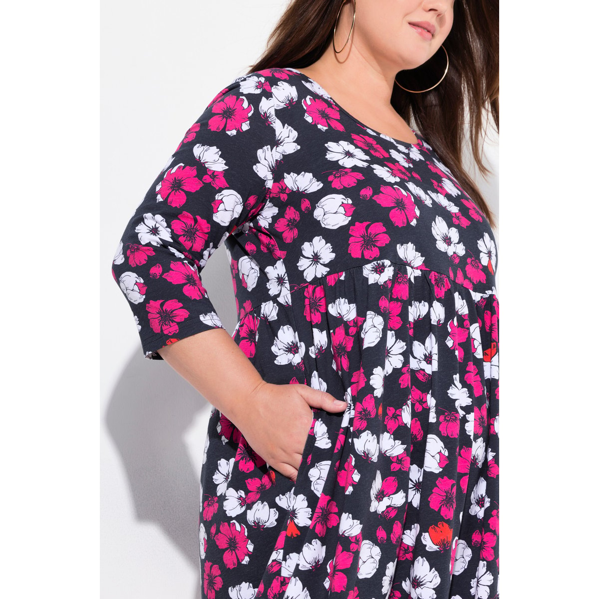Robe en jersey à fleurs, poches noir, ULLA POPKEN