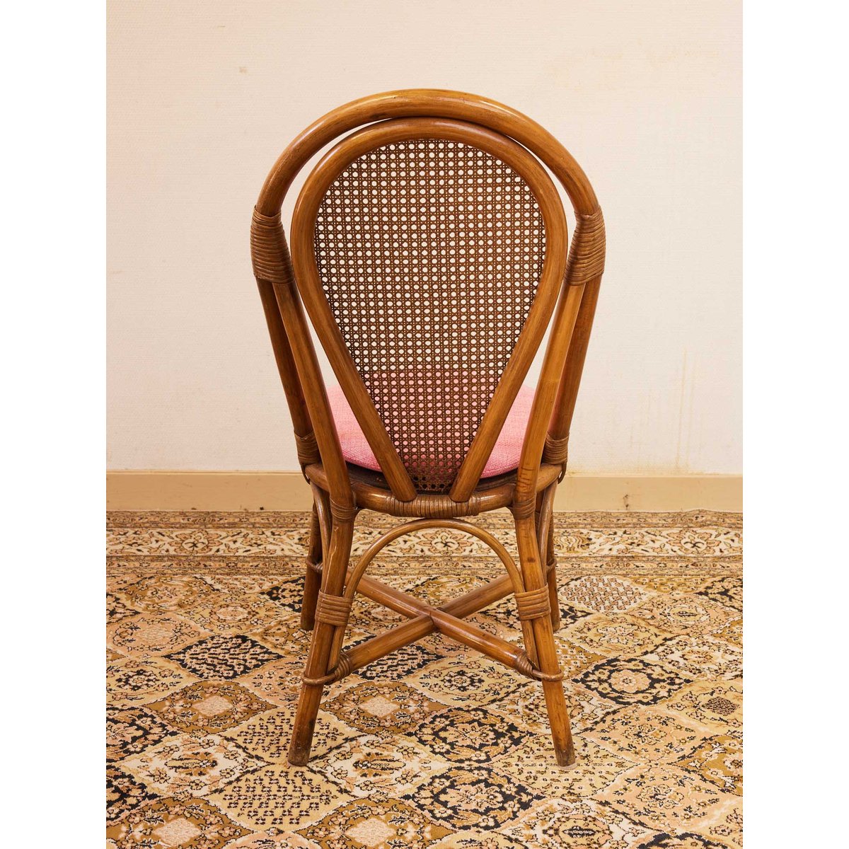 Lot de 3 chaises et 1 fauteuil en rotin Claude N°1584 - Bon état bois foncé, DEBONGOUT