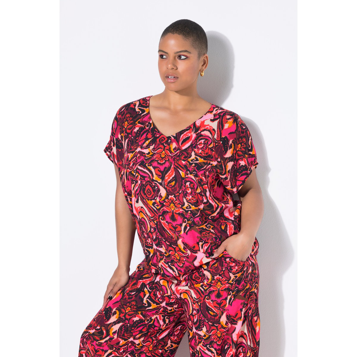 Blouse oversize, imprimé all-over rose vif baies, STUDIO UNTOLD