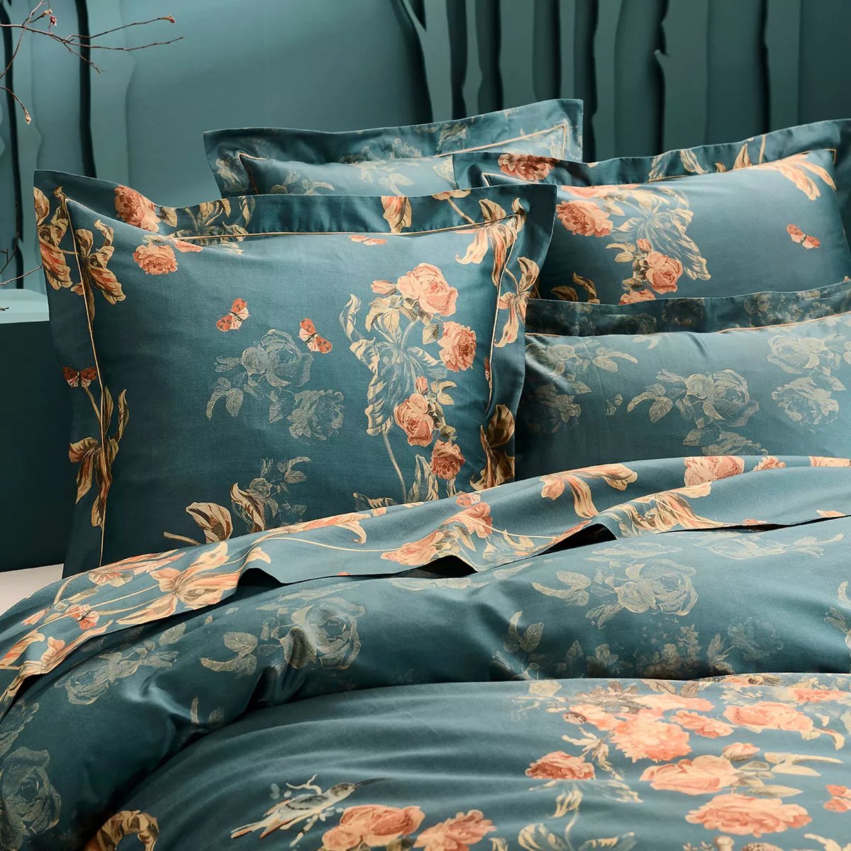 Taie d'oreiller satin de coton ROSES D'AUTOMNE vert anglais, GARNIER THIEBAUT