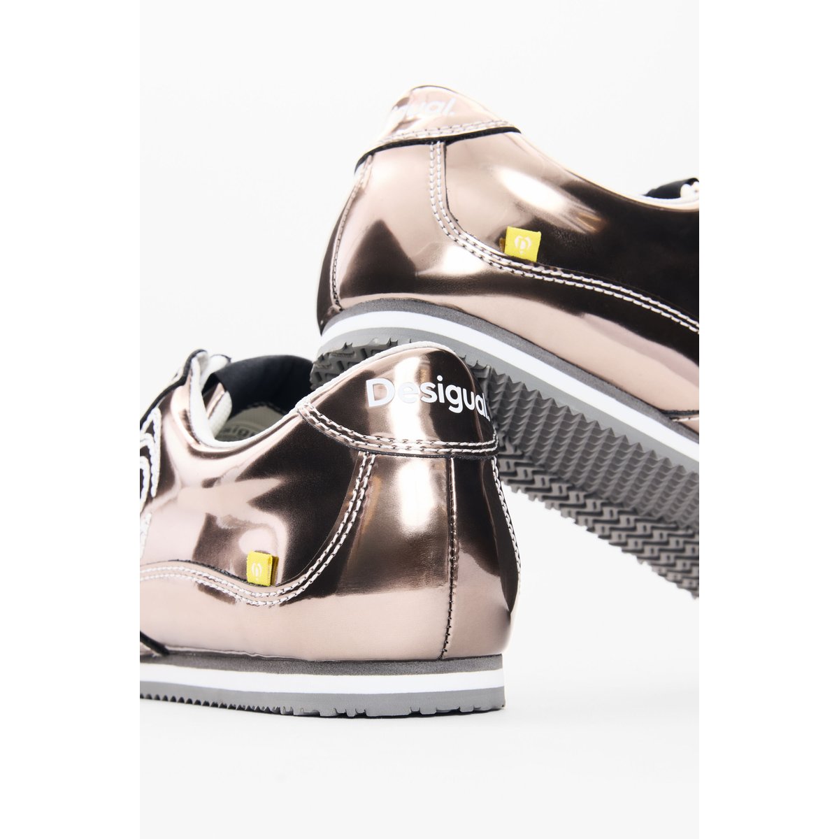baskets effet cuir noir, DESIGUAL