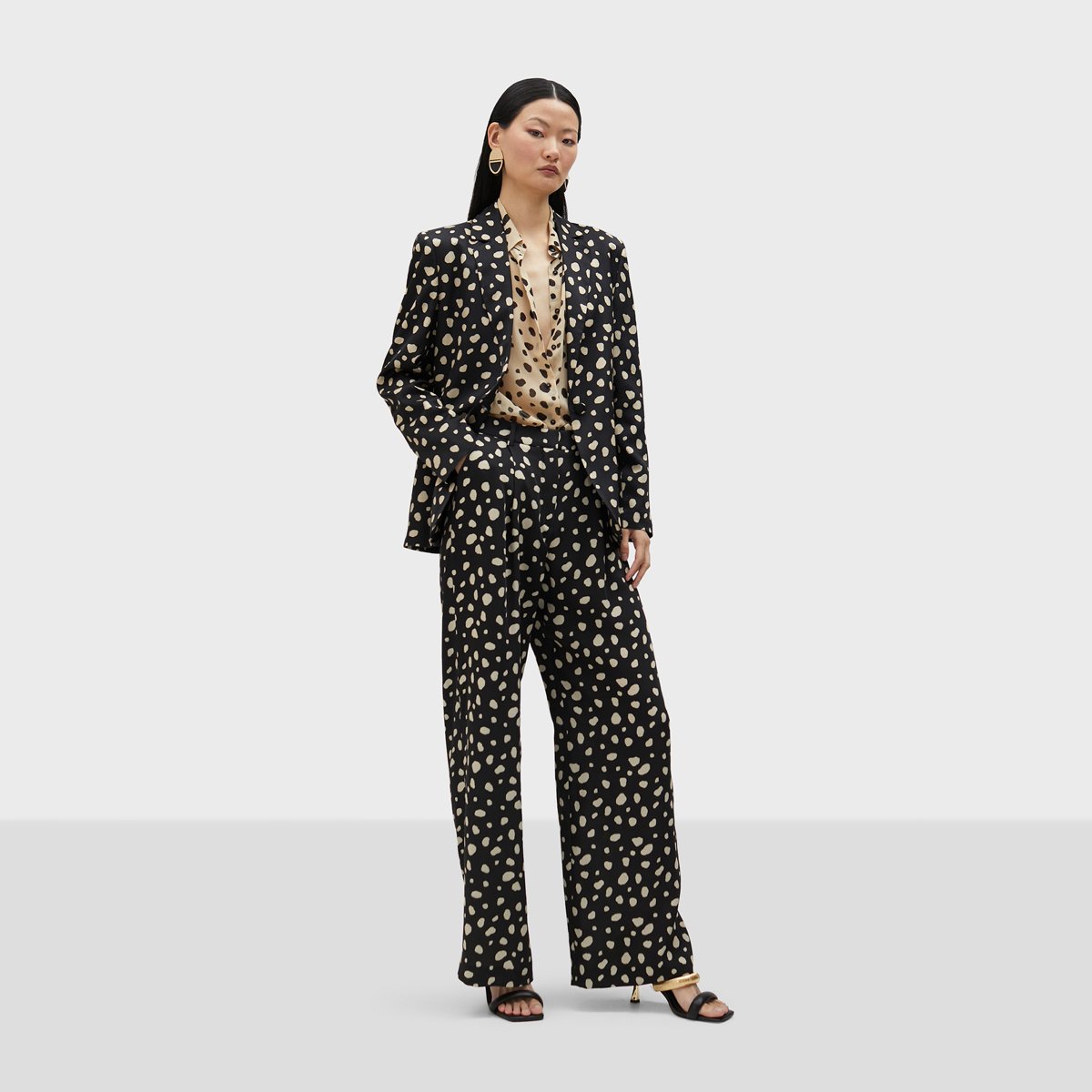 Pantalon large fluide à pinces noir, LOLA CASADEMUNT