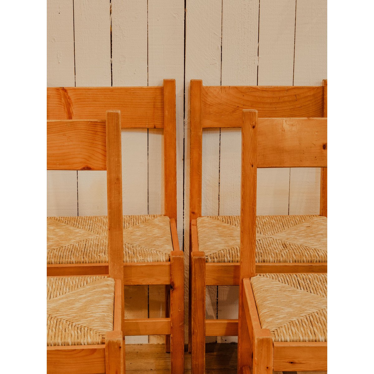 Lot de 4 chaises en bois Claude N°801 - Bon état bois, DEBONGOUT