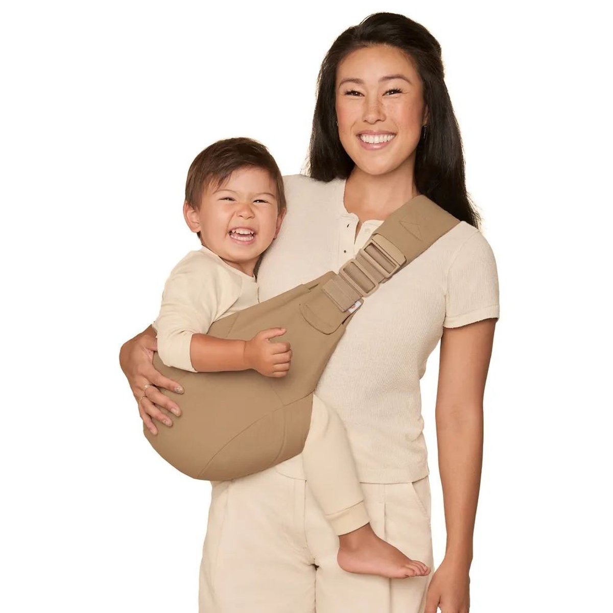 Porte bébé enfant Upsie Sling camel, ERGOBABY