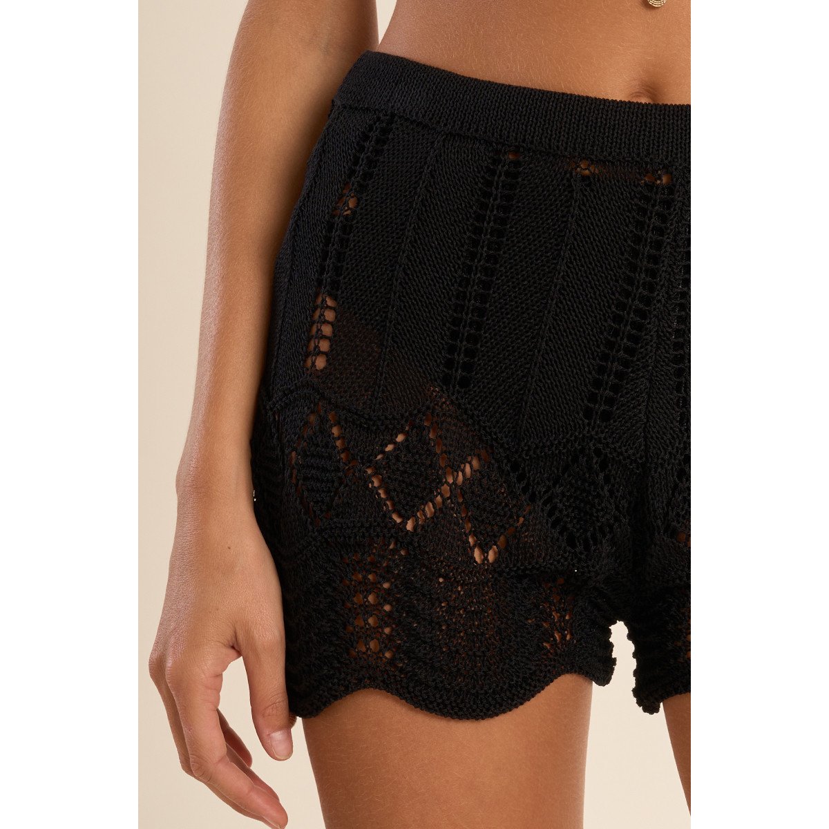Short de plage en crochet noir, MOLLY BRACKEN