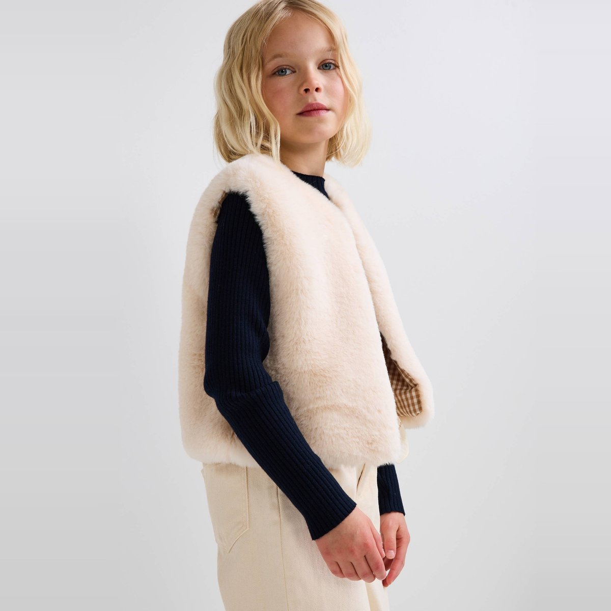 Cardigan sans manches imitation fourrure ecru, MONOPRIX