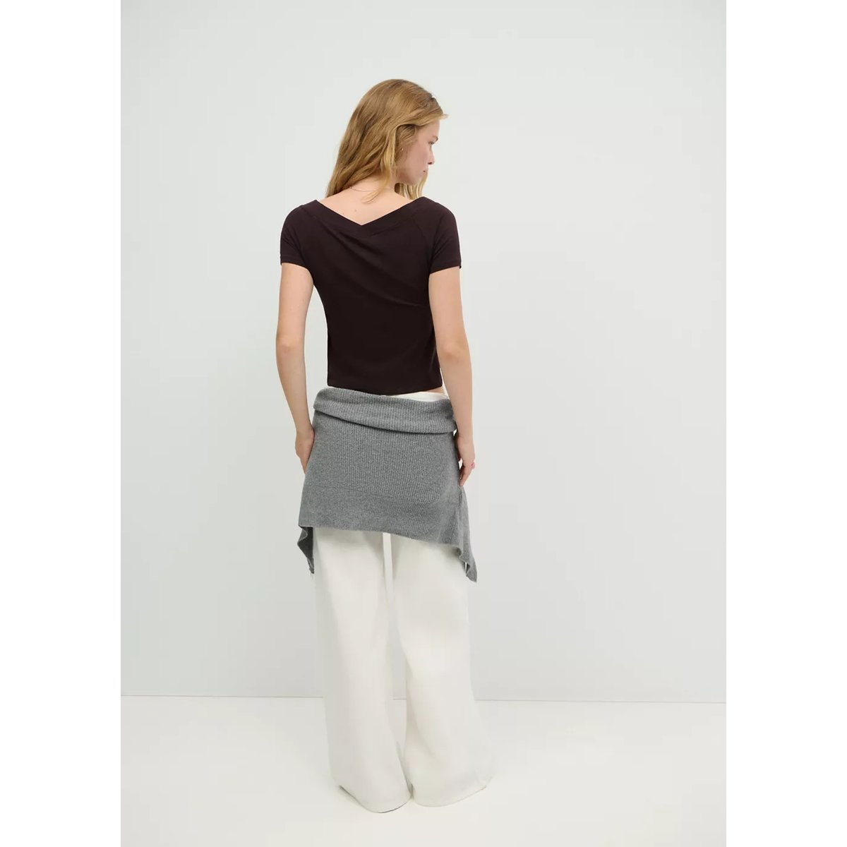 T-shirt décolleté en V marron, MANGO TEEN