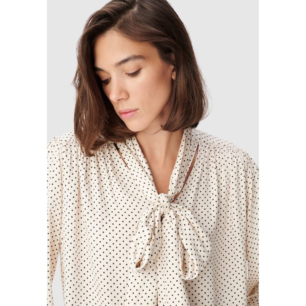 Blouse fluide motif pois col lavallière blanc, IKKS