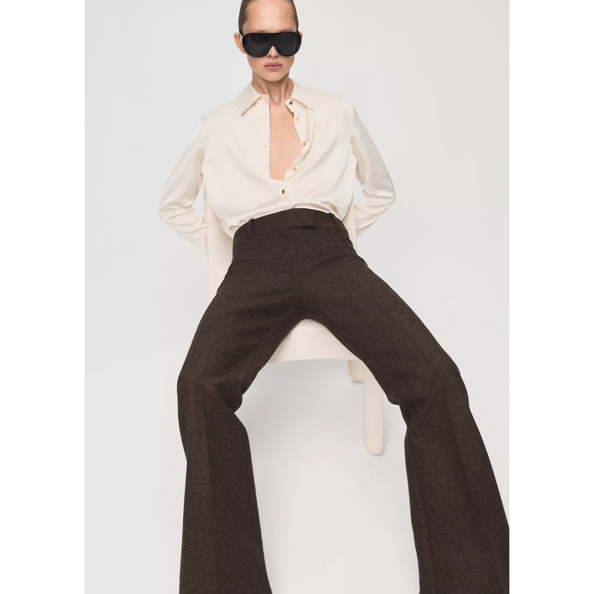 Chemise fluide satinée écru, MANGO