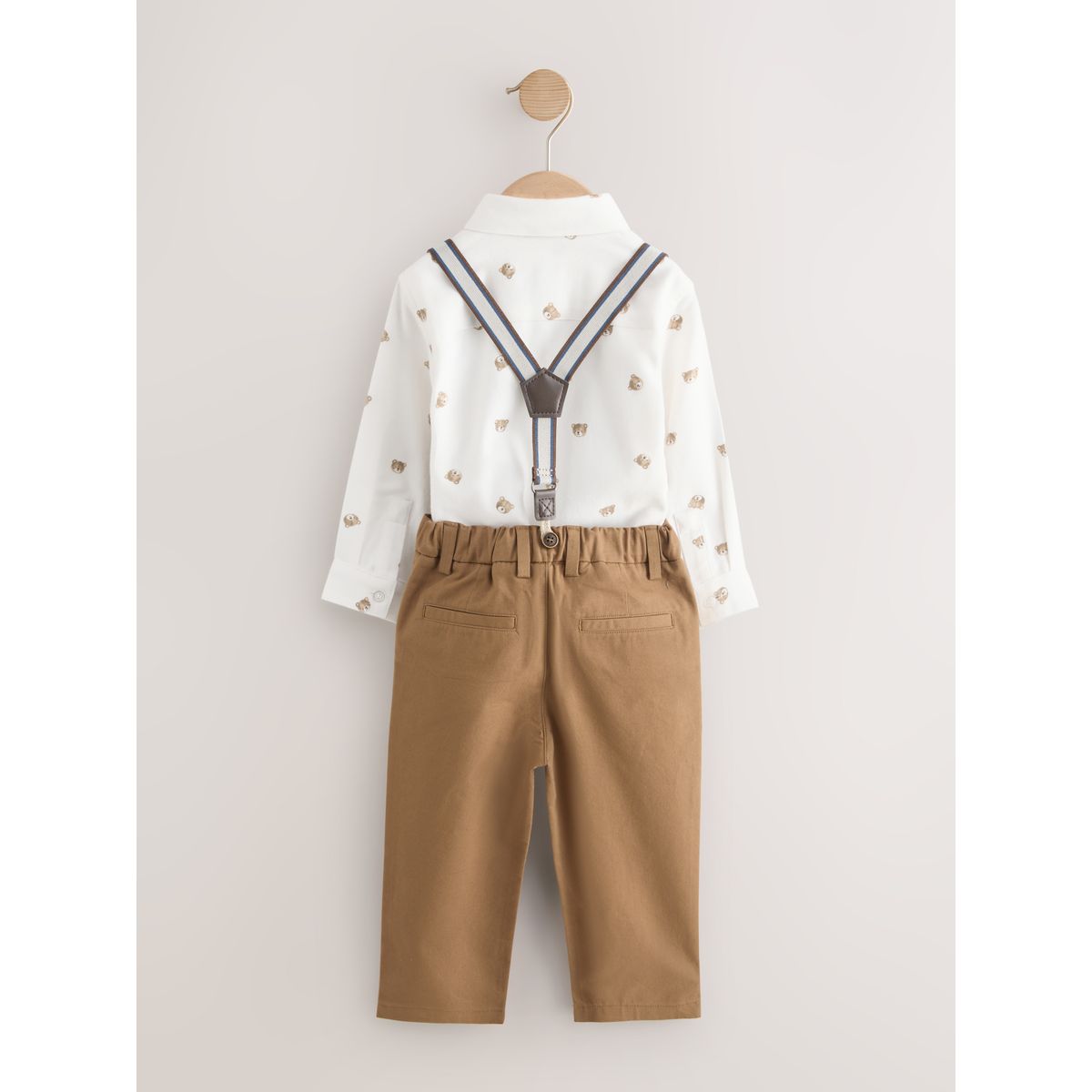 Chemise, pantalon, bretelles et nœud papillon ours brun bronzé, NEXT