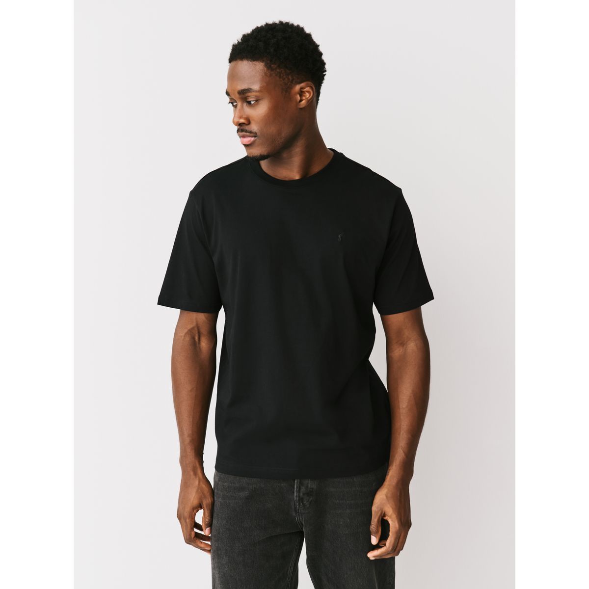 T-shirt, lot de 4 bleu marine/noir/blanc/gris, NEXT