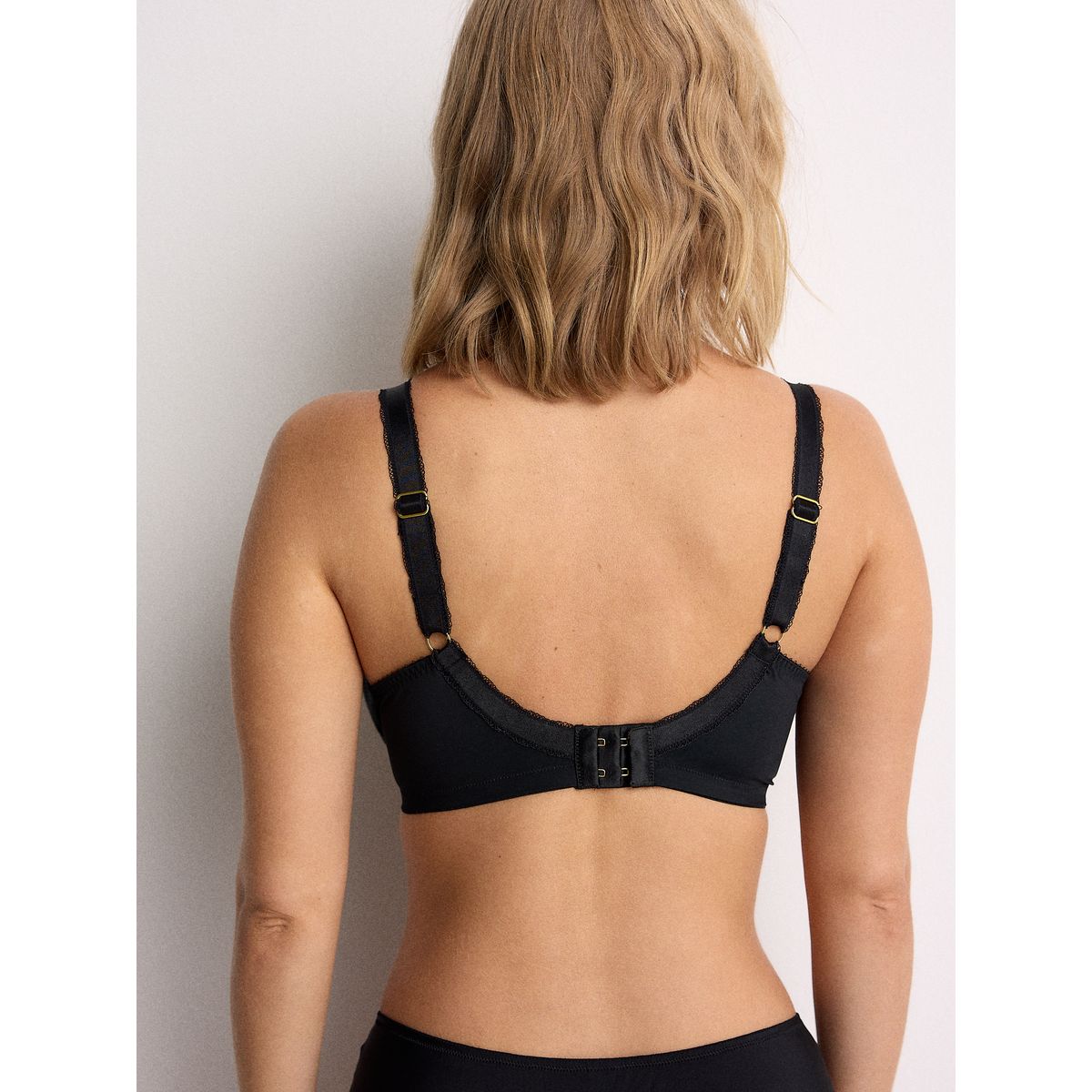Soutien-gorge emboîtant brodé noir, NEXT