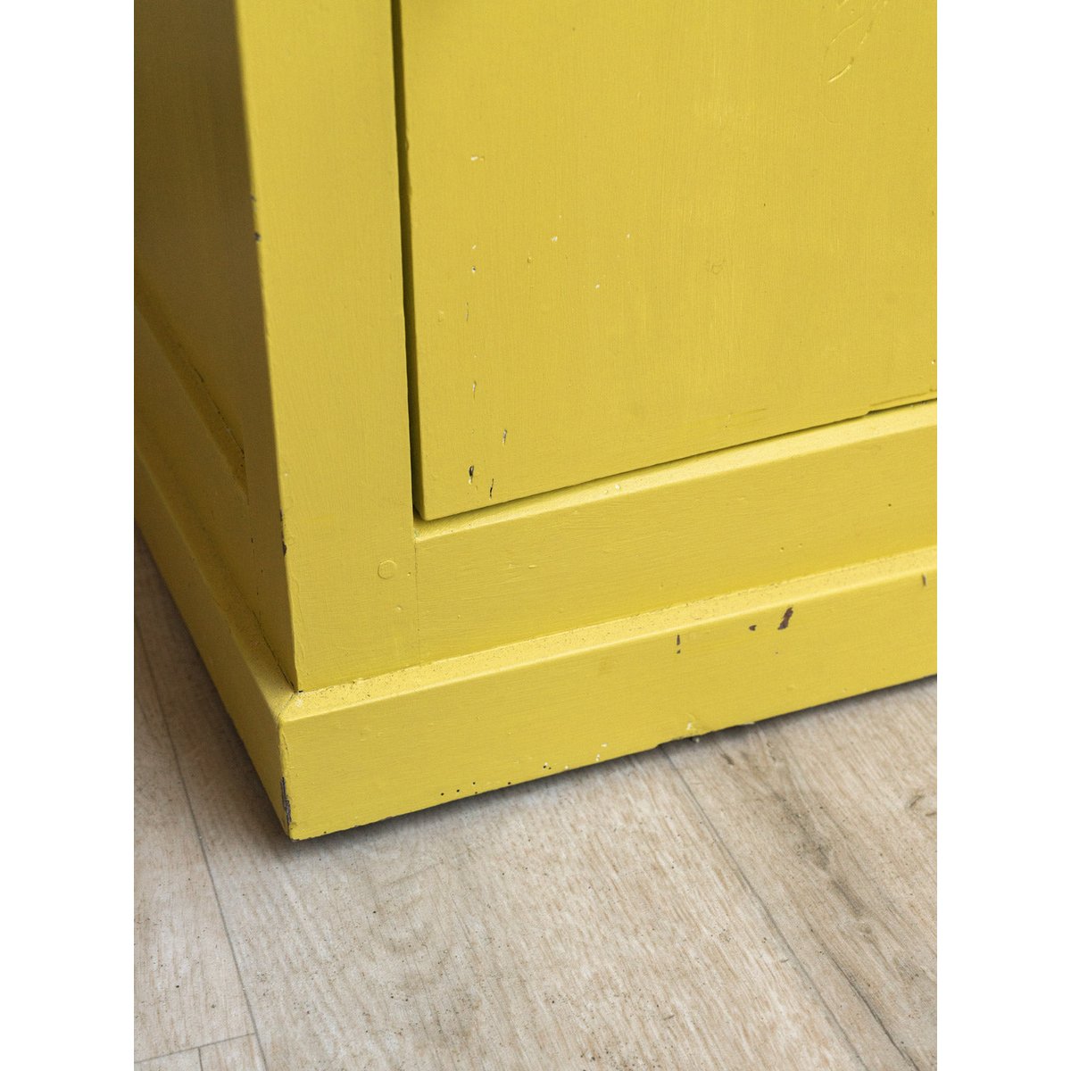 Buffet en bois Gilbert N°1562 - Bon état jaune, DEBONGOUT