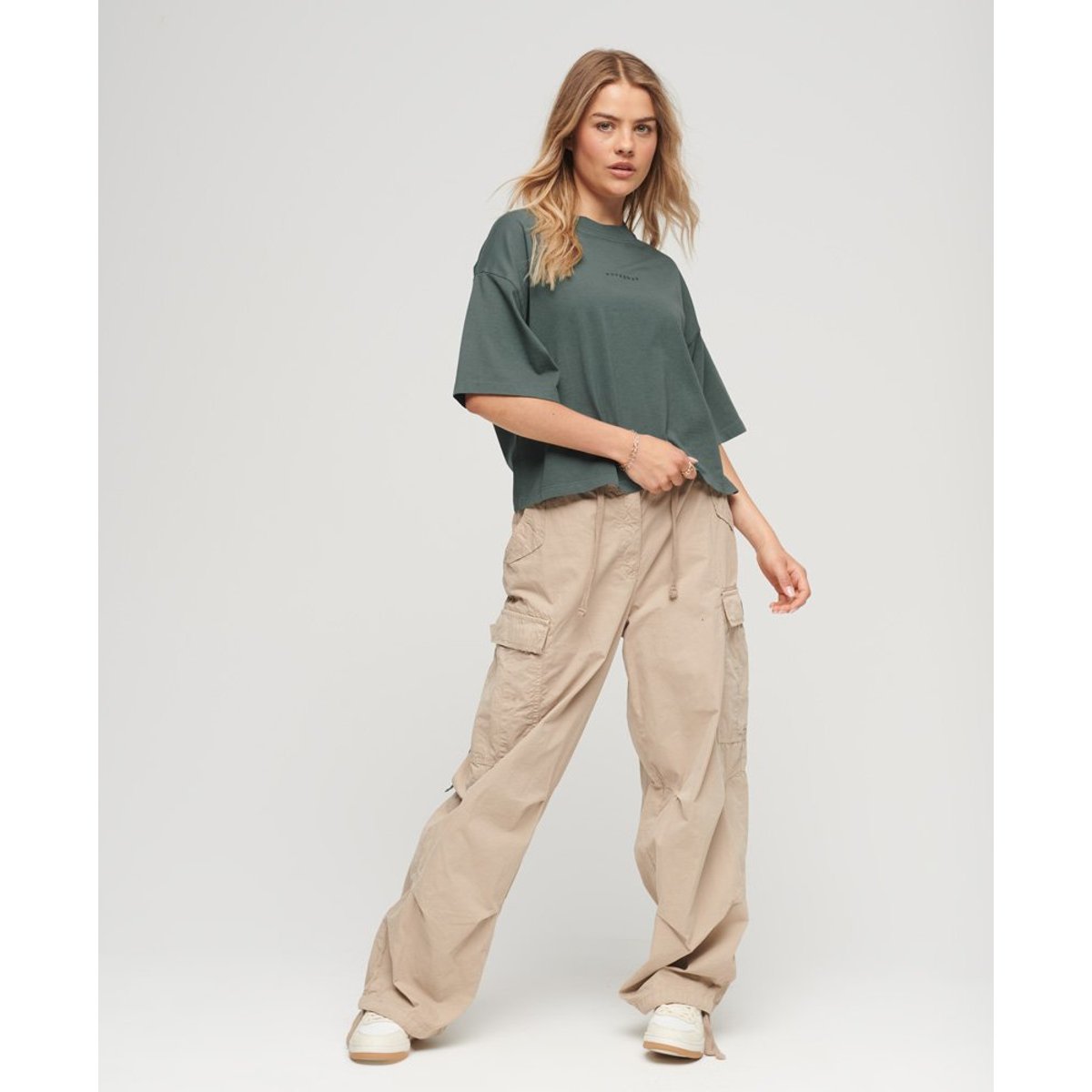 Haut droit brodé Micro Logo vert baumier, SUPERDRY