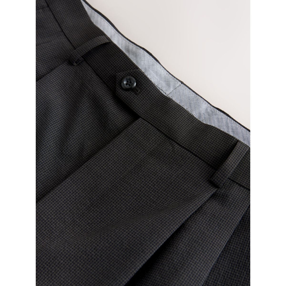 Pantalon de costume en seersucker vichy marron, NEXT