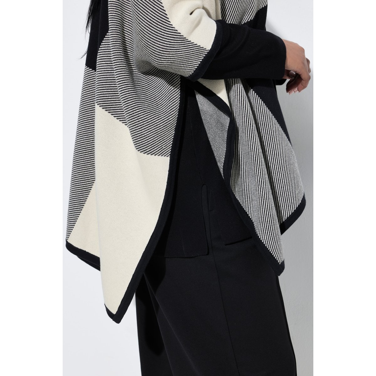 Poncho à carreaux, coupe ouverte noir, ULLA POPKEN