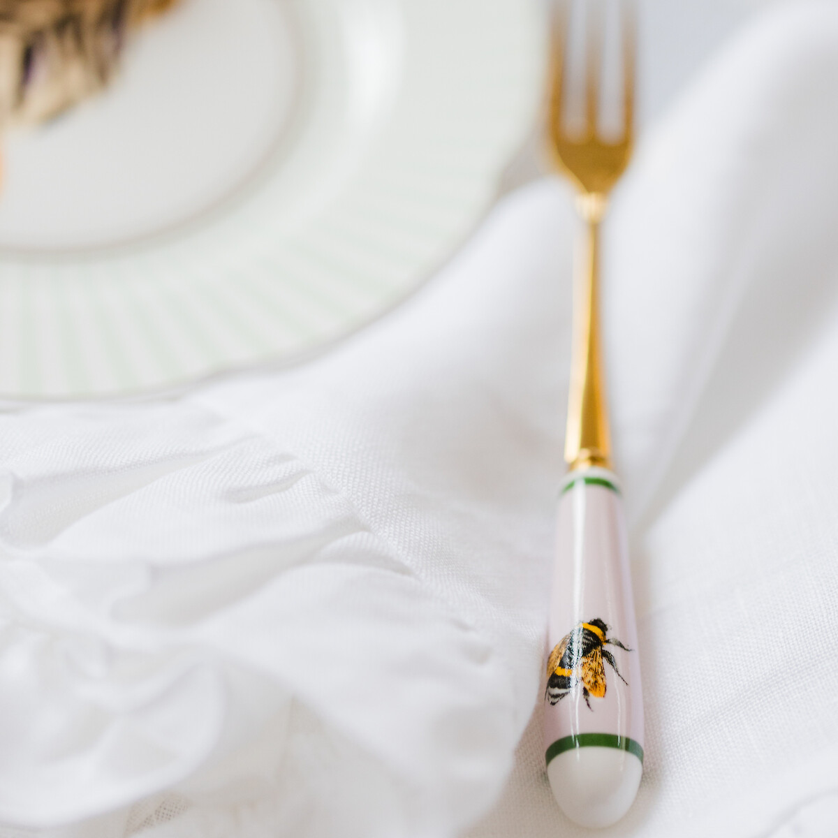 Set of 4 Bee Cake Forks in Gold multi-coloured, YVONNE ELLEN