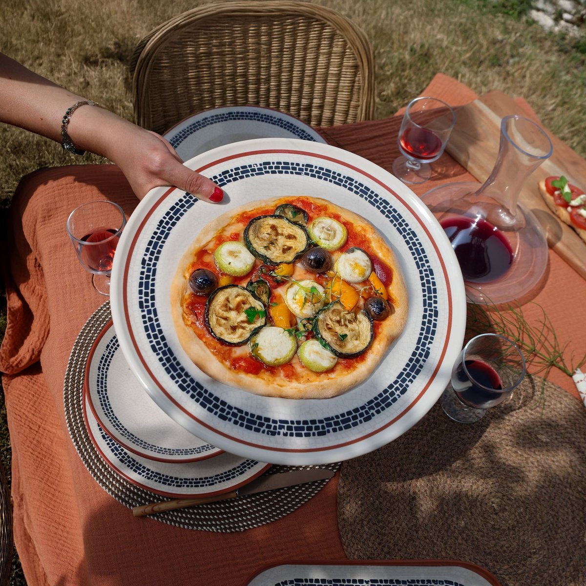 Lot de 6 assiettes à pizza en faience 32cm, AMATXI blanc, NOVASTYL