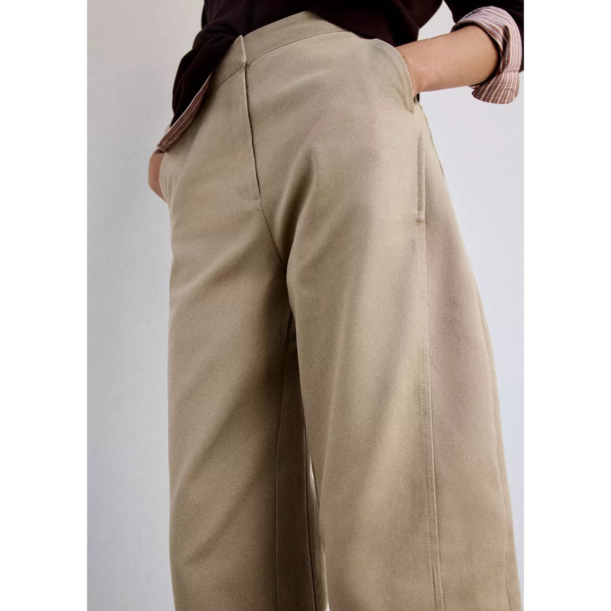 Pantalon bouffant à pinces marron, MANGO