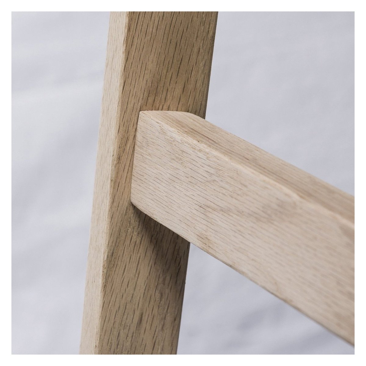 Lot de tabourets de bar en chêne et assise plastique 75cm RIVA|Lot de 8 | Lot de 8 blanc, MOB IN