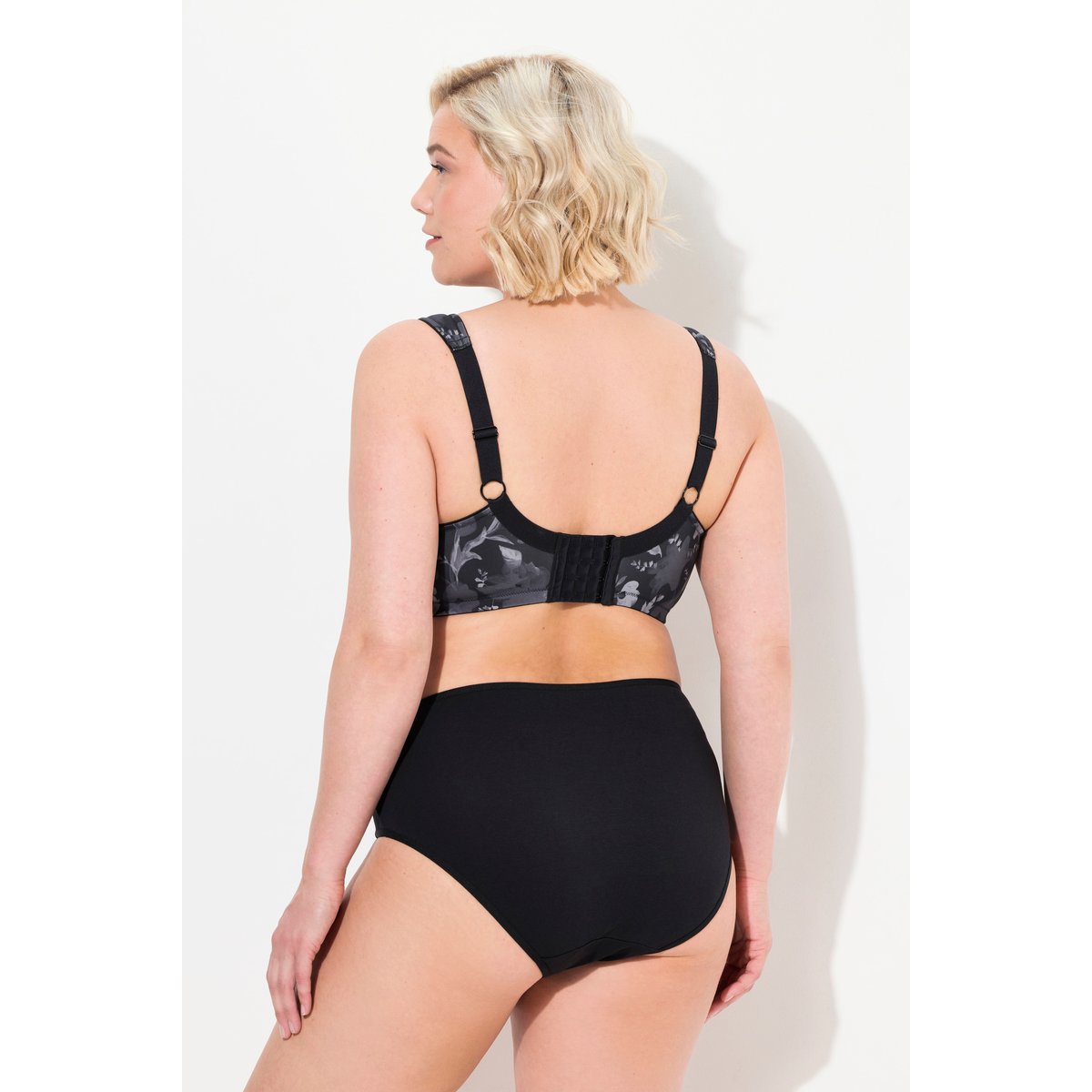Soutien-gorge microfibre, fleurs noir, ULLA POPKEN