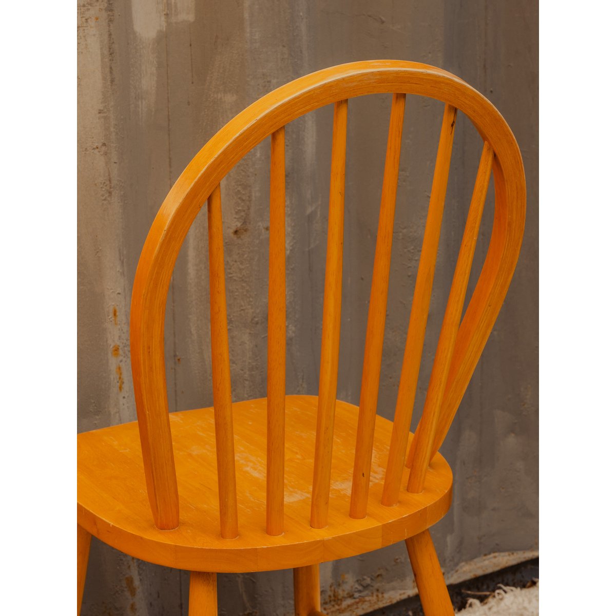 Lot de 4 chaises en bois Claude N°1542 - Bon état bois clair, DEBONGOUT