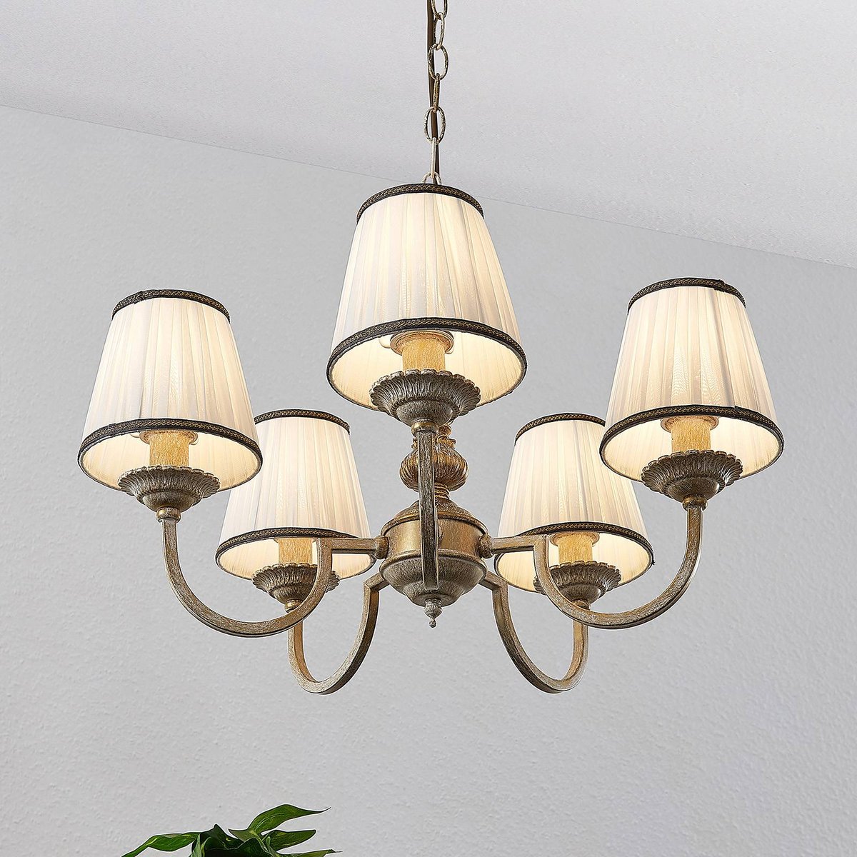 Lustre en textile traditionnel, Lumiel crème, laiton ancien, LINDBY