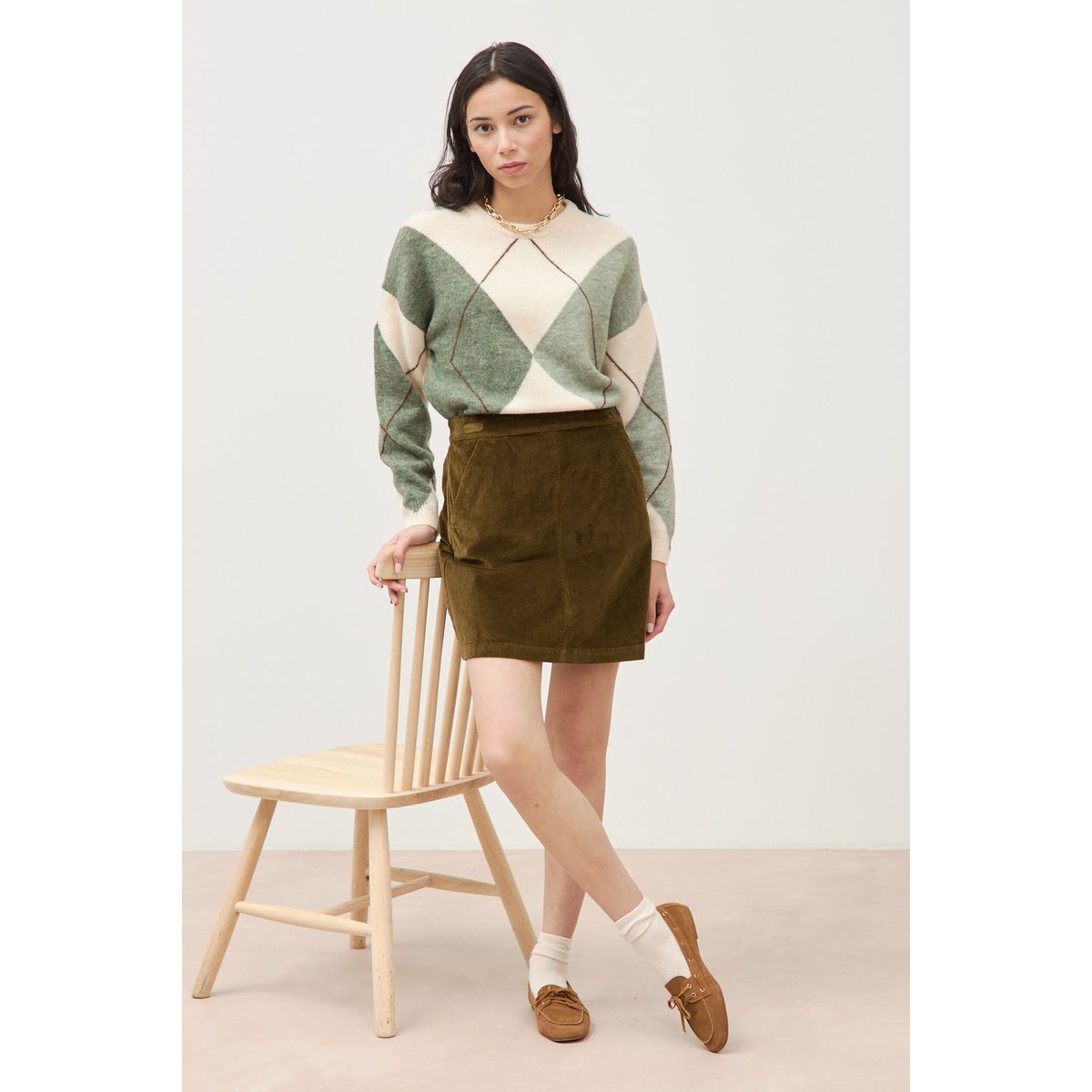 Jupe droite courte en velours vert olive, BONOBO