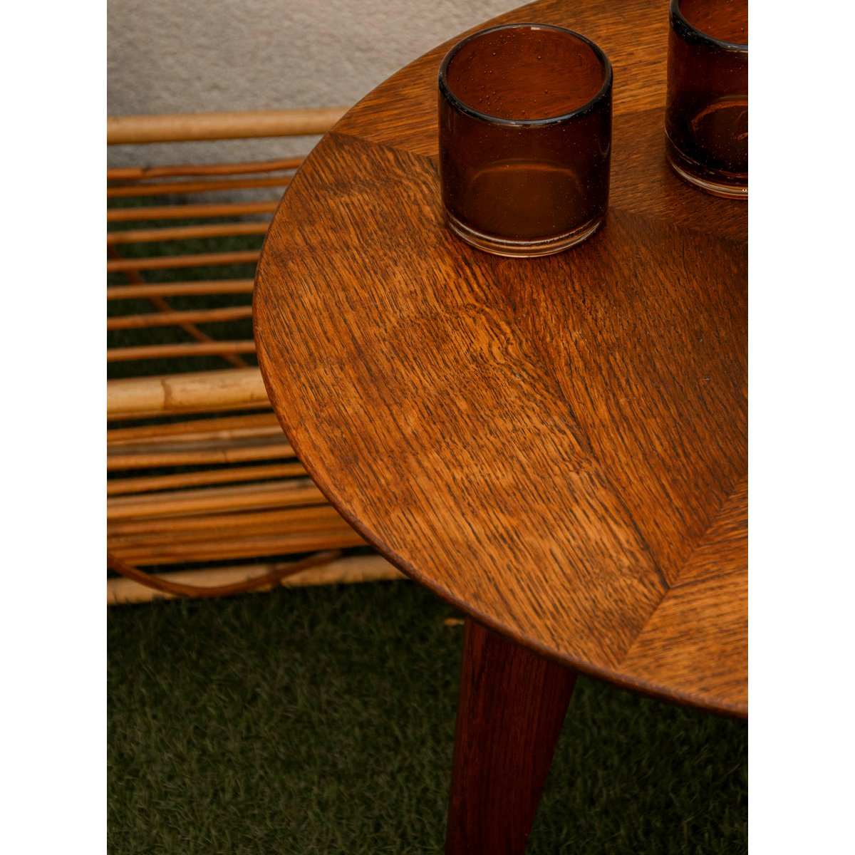 Table basse aux pieds fuselés Donna N°1050 - Bon état bois foncé, DEBONGOUT