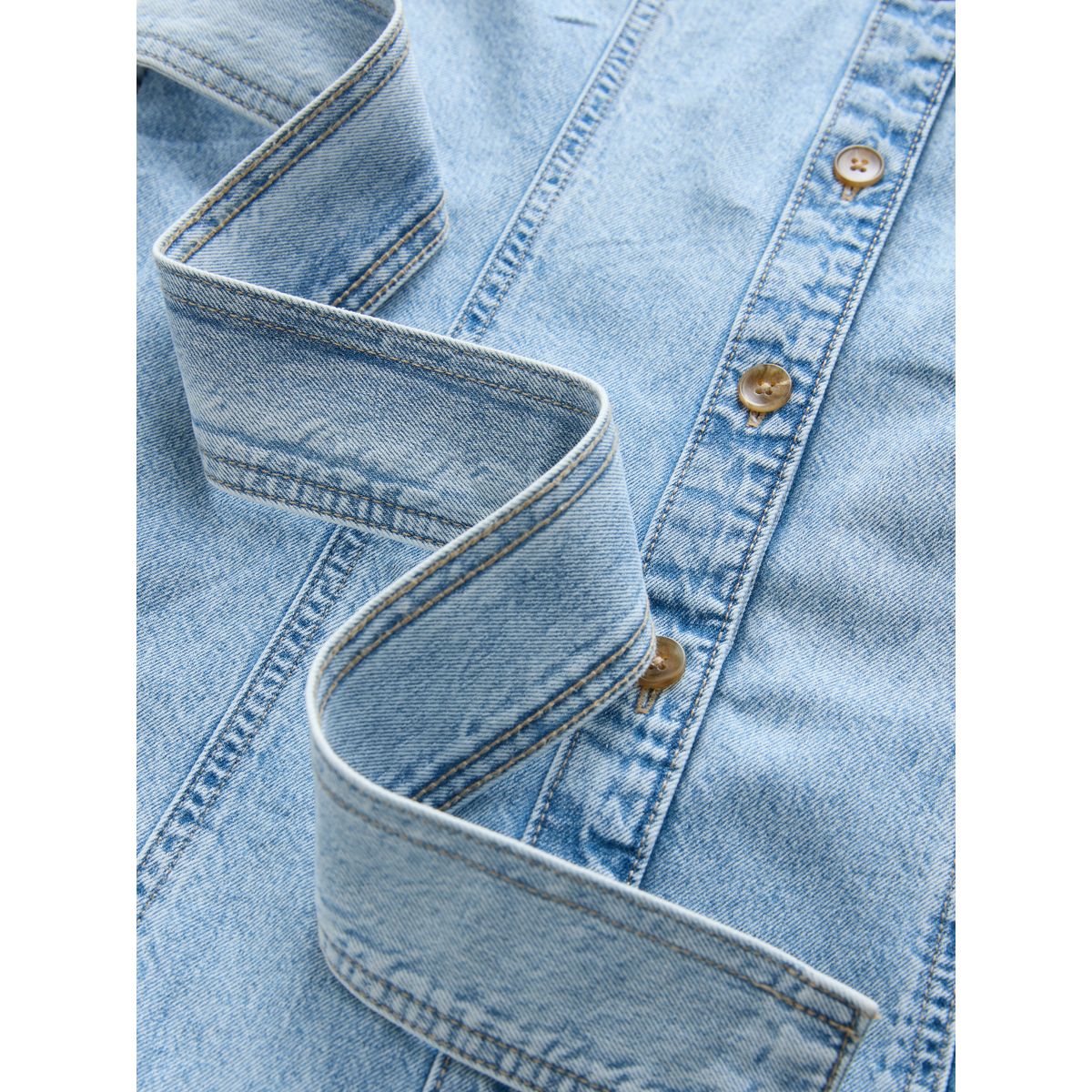Robe chemise midi en denim avec ceinture bleach blue, NEXT