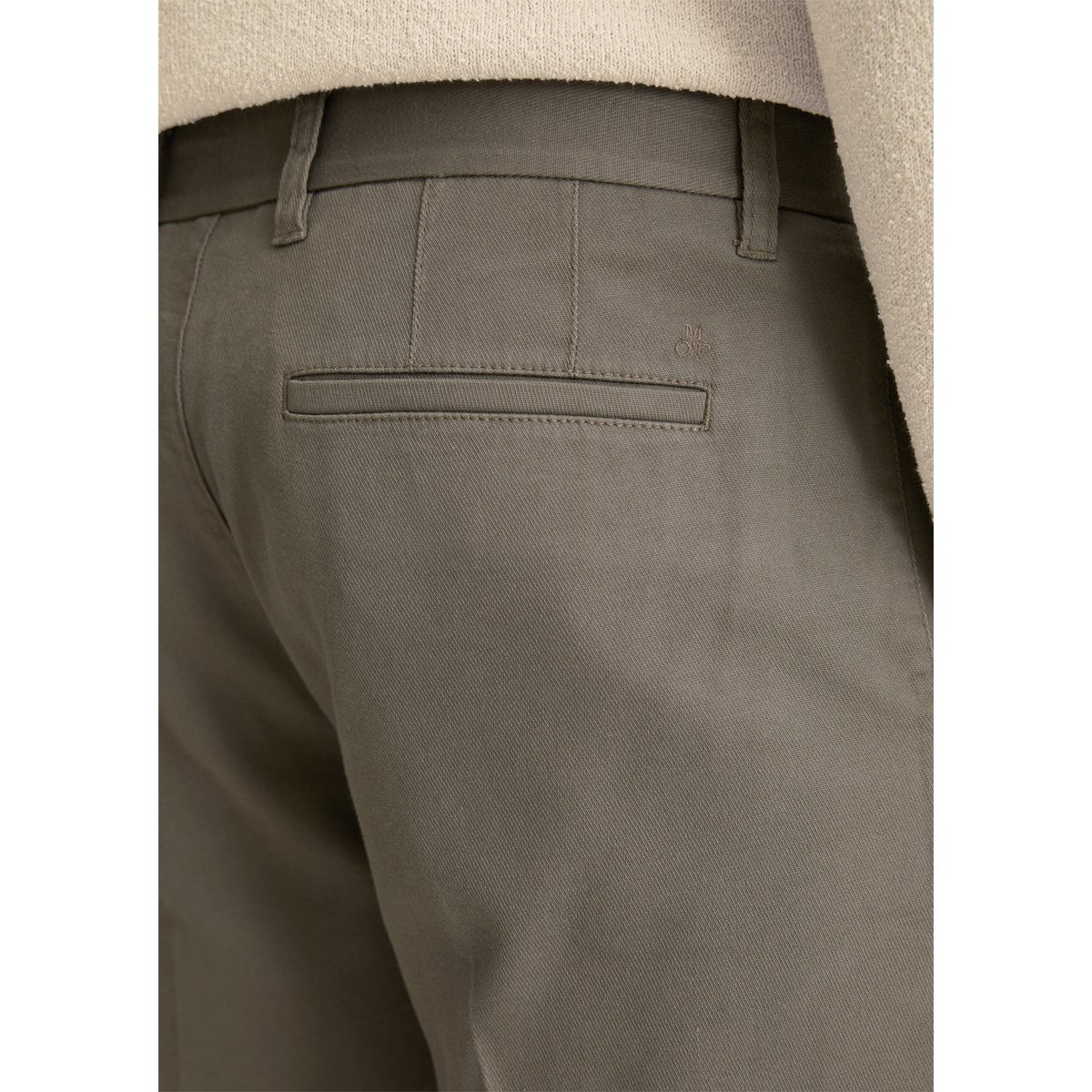 Chino modèle Osby conique en doux mélange de coton bio et de lyocell marron, MARC O'POLO