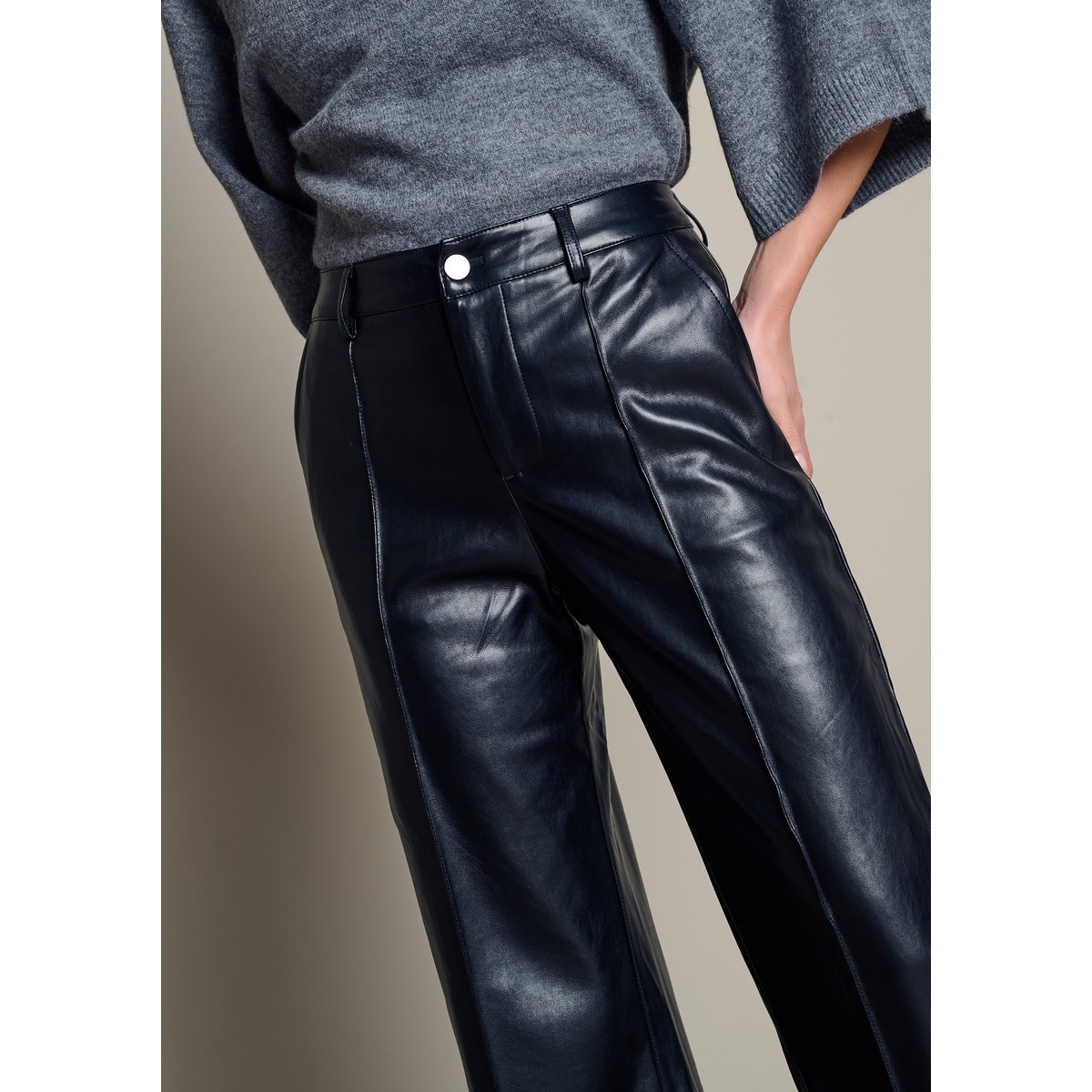 Pantalon droit effet cuir noir, LOLALIZA